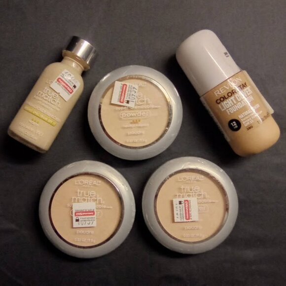 Assorted Foundation Bundle (Light) - Picture 1 of 5